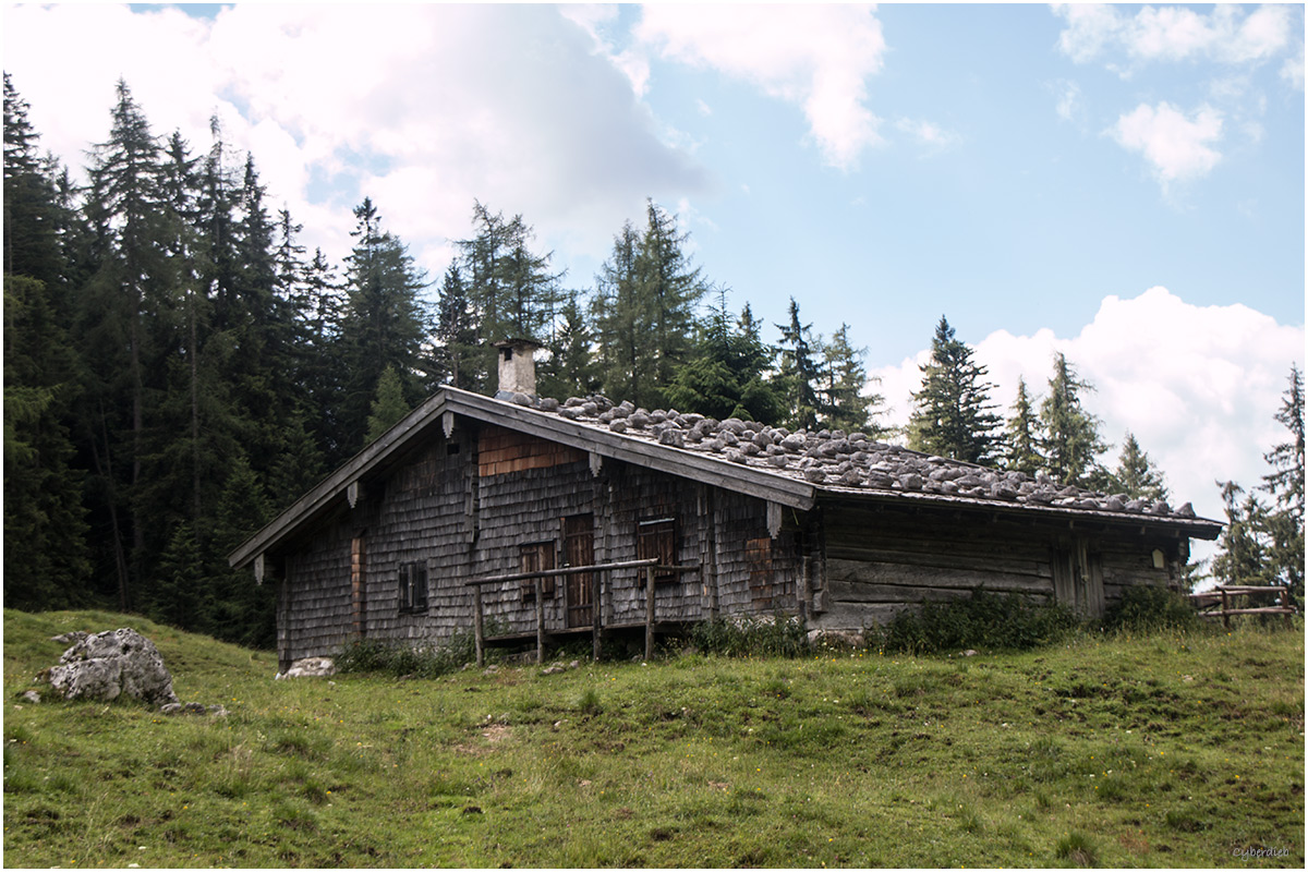 Almhütte bei der Halsalm