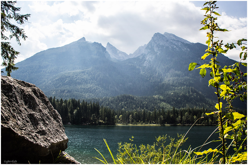 Hintersee mit Hochkalter im Sommer